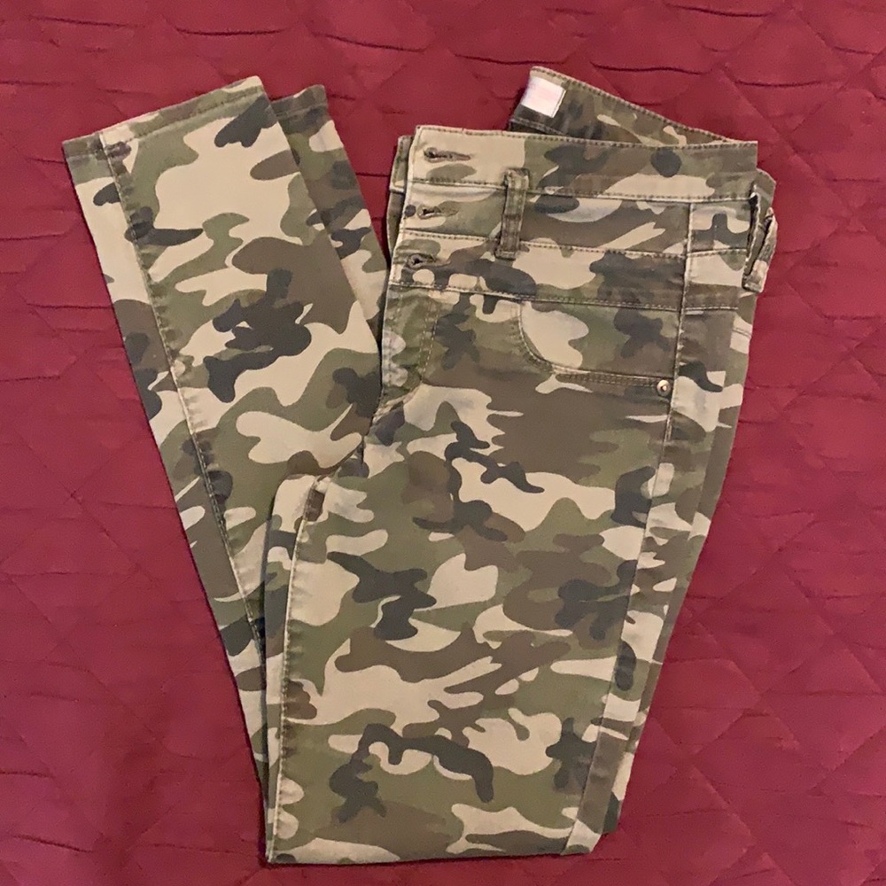 No boundaries high waist jeans